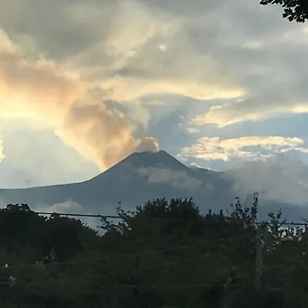 Il Nido Delle Aquile Dell'etna Πανσιόν